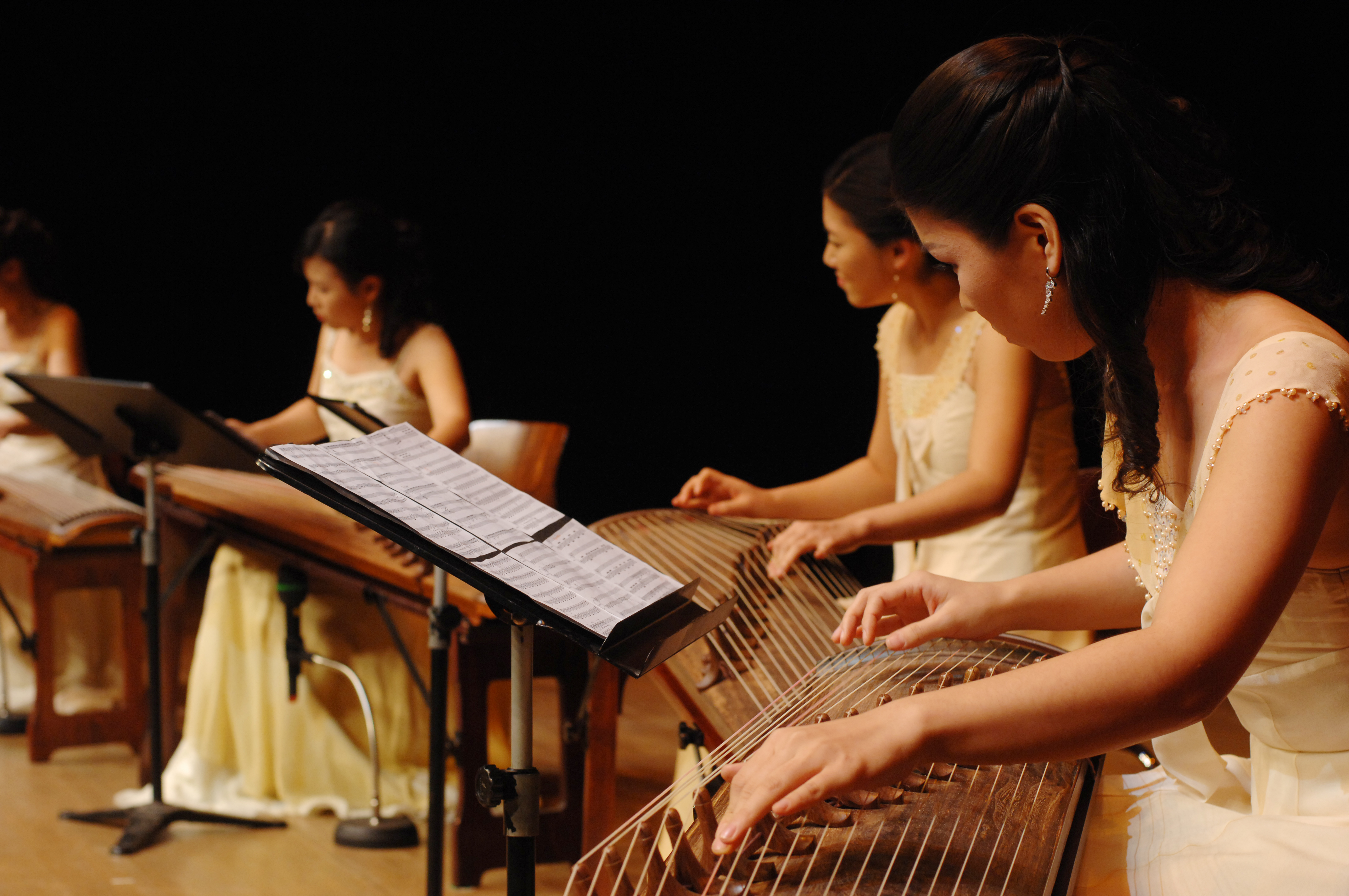 '현악앙상블 초콜릿' 창작음악